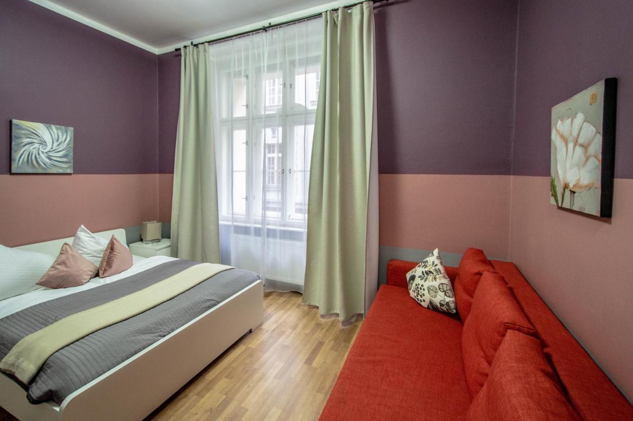 Ruzova Apartment By Ruterra Praga Exterior foto