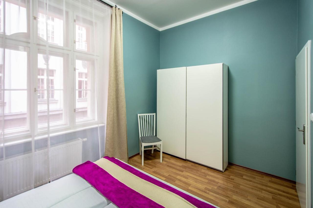 Ruzova Apartment By Ruterra Praga Exterior foto